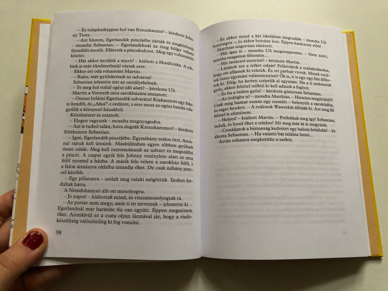 A Repülő Osztály (The Flying Class) – Erich Kästner (9789634158868)