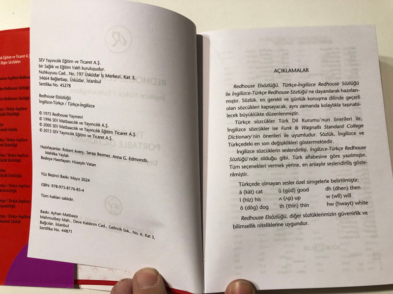 Redhouse Portable Dictionary: English-Turkish / Turkish-English (9789758176854)