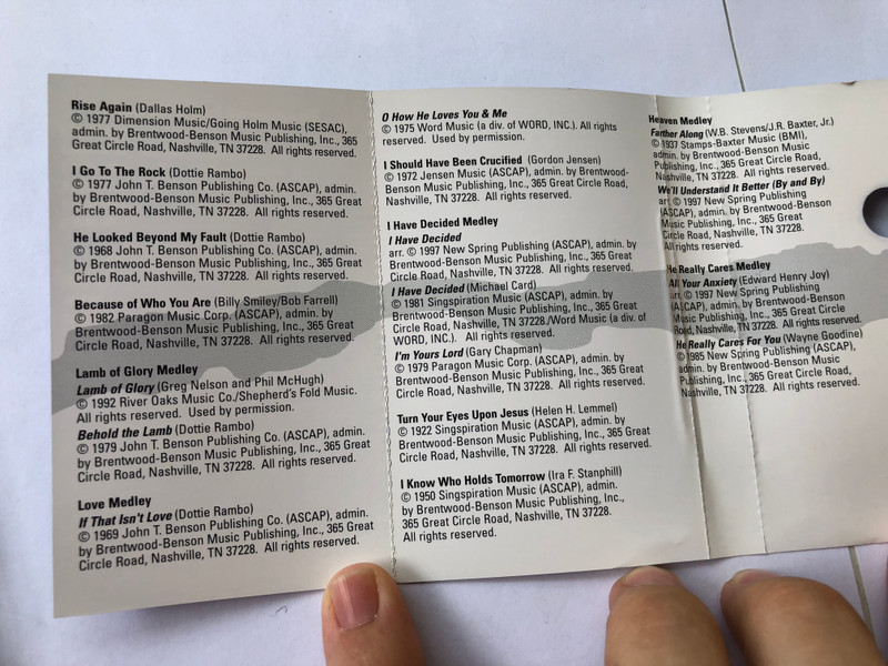 Ready to Sing Classics – 12 Timeless Arrangements Audio Cassette (645757003043)