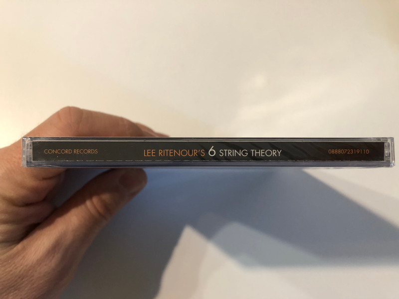 Lee Ritenour's 6 String Theory  Audio CD (888072319110) 