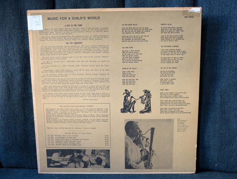 MUSIC FOR A CHILD'S WORLD A DAY IN THE PARK (CE 1043)
