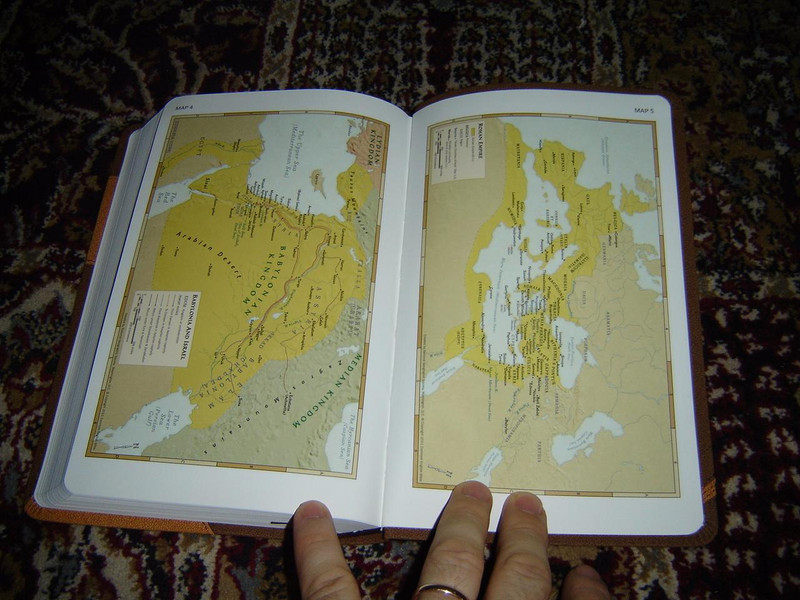 Thinline Common English Bible (CEB) Brown-Tan DecoTone Binding / Classic Double Column Text with 9-Point Font / 8 Color Maps by National Geographic / High Portability Slim Format