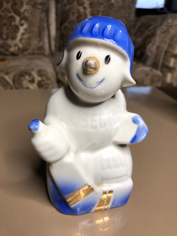 RARE Porcelain Figurine — Snowman Hockey Player, Izvestia Cup 1980 (Dulevo, USSR) (SnowmanHockeyPlayer)