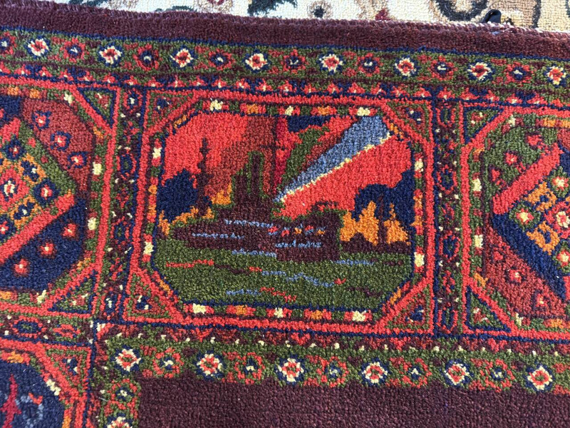 LENIN Rare Carpet from the Soviet Union / Rug size 190 X 150 CM with the portrait of Vladimir Ilich Lenin / Sovjet made rug Collector's item CCCP / U.S.S.R. issued for the anniversary of 100th birthday of Lenin made by Karjakumsky Fabrika