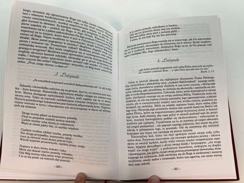 Streams in the Desert: Daily Devotional for Strength and Encouragement (9788391756262)