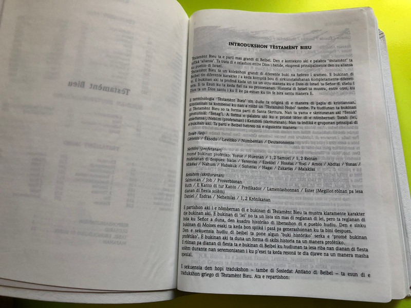 Beibel Matrimonial – Papiamentu Bible with Deuterocanonical Books (1996) (9990463468)