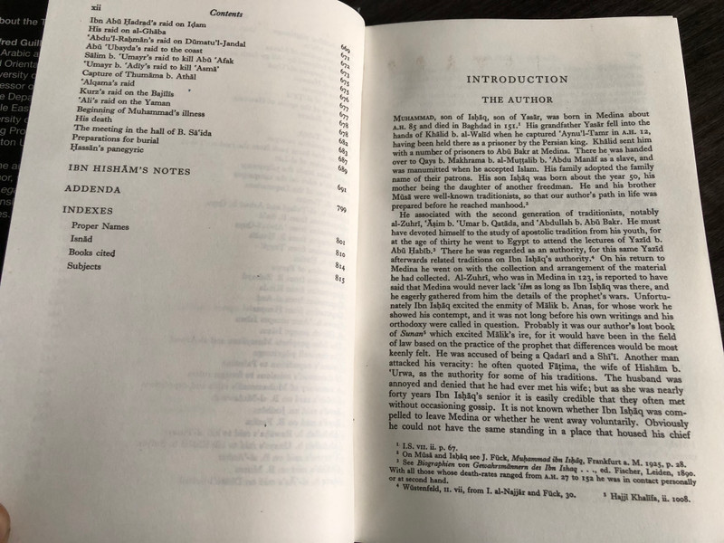 The Life of Muhammad: A Translation of Ibn Ishaq's Sirat Rasul Allah by A. Guillaume (9780196360331.)