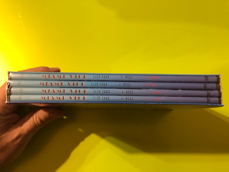 Women, Cars, and Style: Miami Vice - Season One, Part 1 (Discs 1–4) DVD (5996051051083)