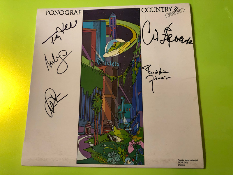 Country & Eastern Fonográf Signed Pepita International Vinyl LP (EasternFonográf)