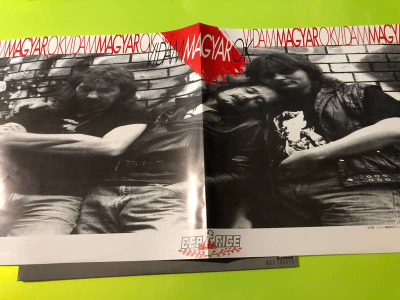 Vidám magyarok Beatrice Signed Quint EMI Records Vinyl LP (VidámmagyarokBeatrice)