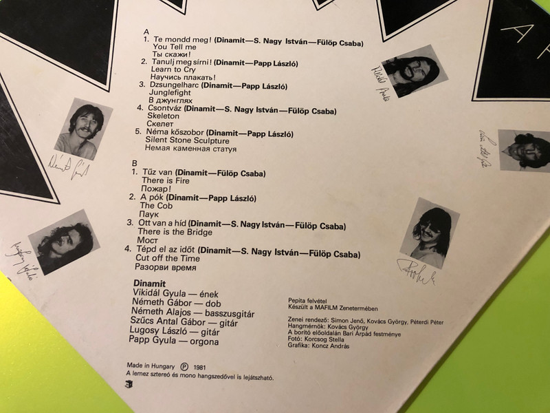 A híd Dinamit Signed Pepita Hungarian Hard Rock Vinyl LP (DinamitSignedPepita)