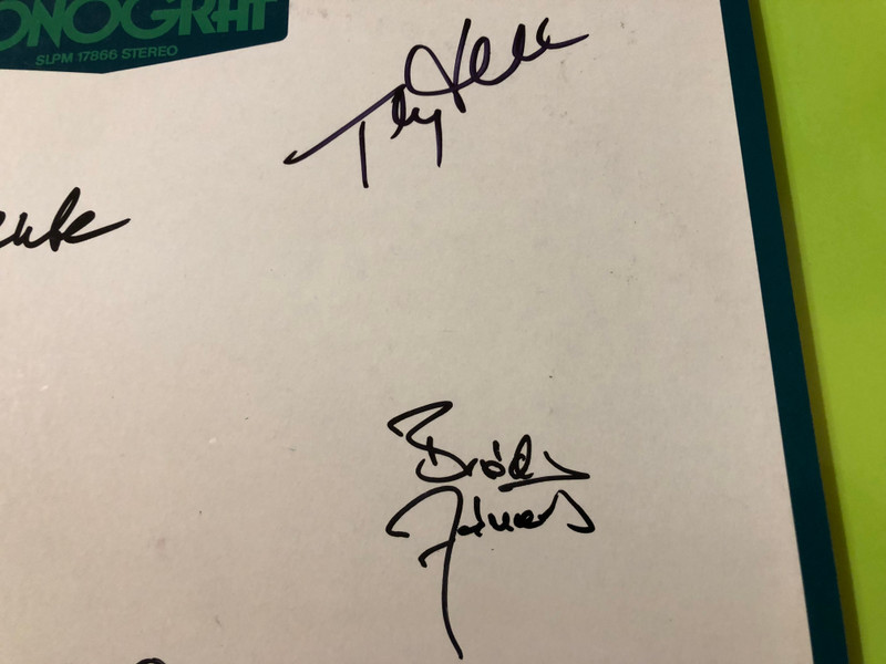 Jelenkor Fonográf Signed Favorit Hungarian Rock Vinyl LP (JelenkorFonográf)