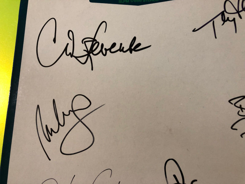 Jelenkor Fonográf Signed Favorit Hungarian Rock Vinyl LP (JelenkorFonográf)