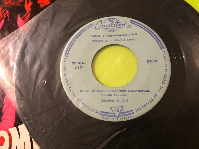 Omega Autographed 7" Vinyl Single - Dead Are The Flowers / Prodigal Son (1970) (OmegaDeadFlowers)