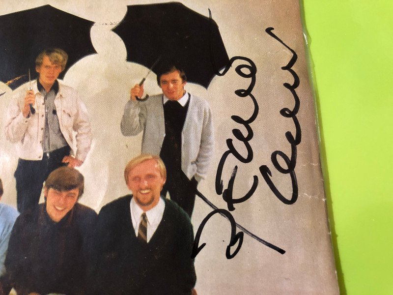 Omega Autographed 7" Vinyl Single - Azt mondta az anyukám / Rózsafák (1967) (Aztmondtaazanyukám)