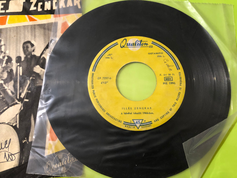 Illés Zenekar Autographed 7" Vinyl EP - Long Tall Sally / Chapel of Love (1964) (LongTallSally)