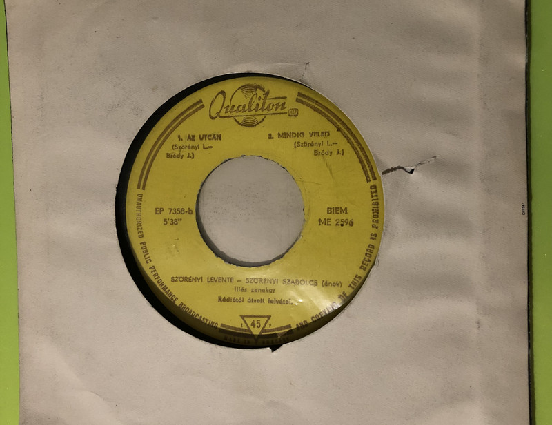 Illés Együttes Autographed 7" Vinyl EP - Légy jó kicsit hozzám (1966) (Légyjókicsithozzám)