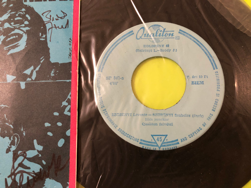 Illés Zenekar – Holdfény 69 / Alig Volt Zöld 7" Vinyl Single by Qualiton (IllésZenekarHoldfény69)