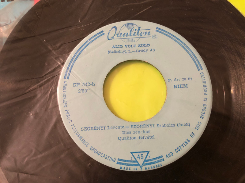 Illés Zenekar – Holdfény 69 / Alig Volt Zöld 7" Vinyl Single by Qualiton (IllésZenekarHoldfény69)