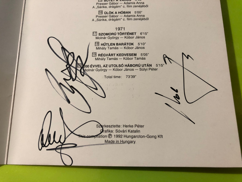 Omega: Az összes kislemeze 1967–1971 – Rare Autographed Hungarian Rock CD (Hungaroton-Gong) (5991813766120.)