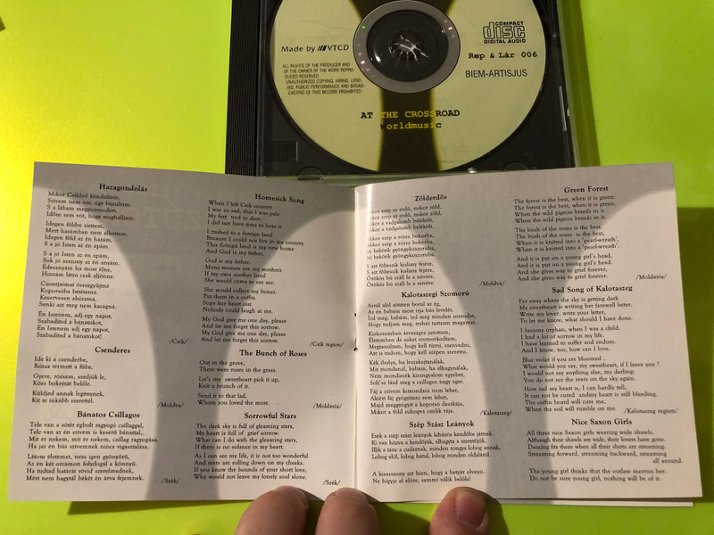 Autographed Kati Szvorák & Lajos Illés - Válaszúton (At the Crossroad) CD (KatiSzvorákLajosIllés)