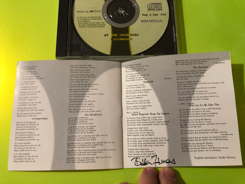 Autographed Kati Szvorák & Lajos Illés - Válaszúton (At the Crossroad) CD (KatiSzvorákLajosIllés)