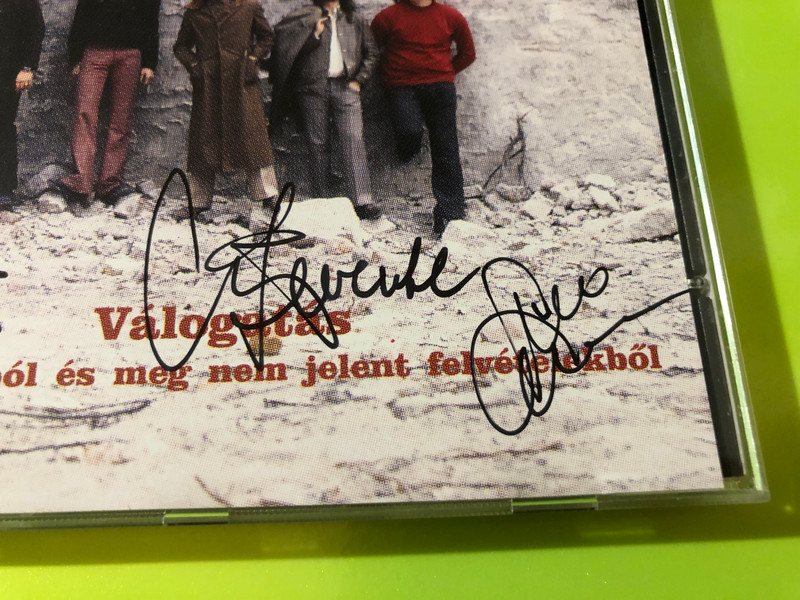 Autographed Hungaroton Az Illés Másik Oldalán CD - Rarities Compilation (5991813784629.)