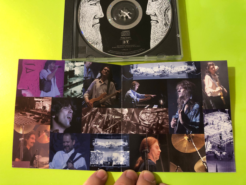 3T / PolyGram Hungary: EAST – Live: Két arc Multi-Signed CD (731452944429)