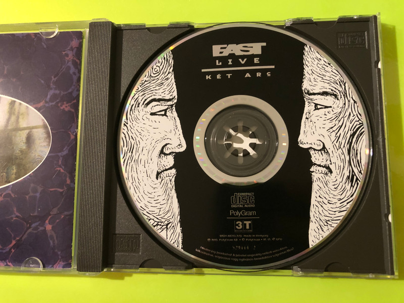 3T / PolyGram Hungary: EAST – Live: Két arc Multi-Signed CD (731452944429)