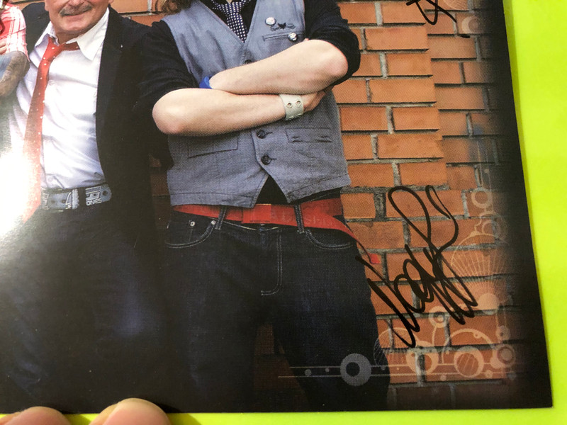 Nagyferó és a Beatrice - Vidámság és Rock & Roll Universal Music CD (Multi-Signed) (602527735252.)