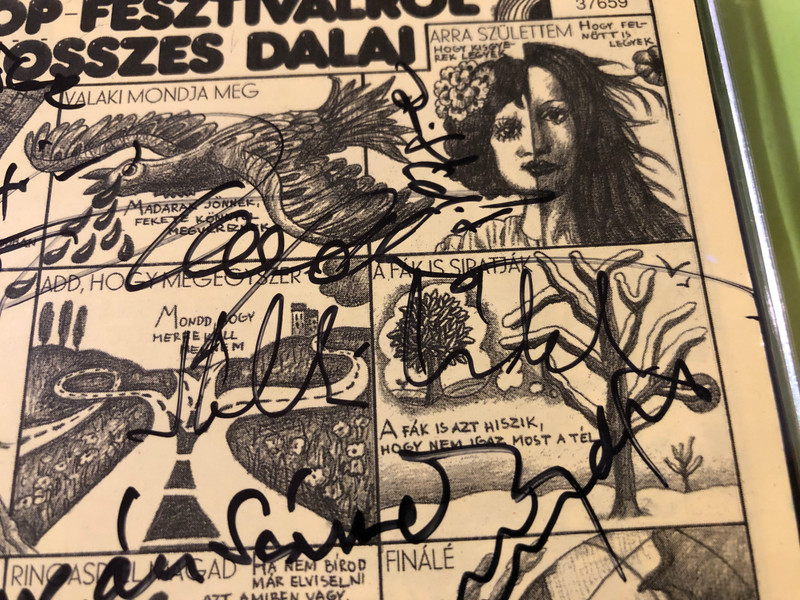 Autographed "Képzelt riport egy amerikai popfesztiválról" / "Harmincéves vagyok" MEGA Music CD (5991813765925.)
