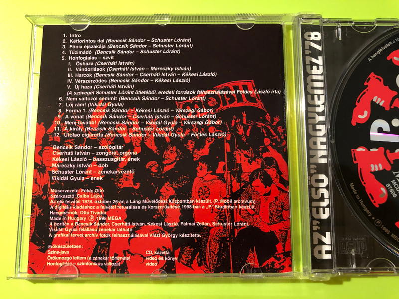 Autographed P. Mobil: Az "Első" Nagylemez '78 MEGA Music CD (5998318760622.)