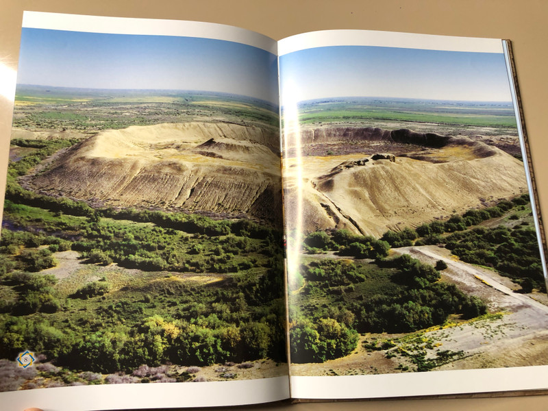 Discovering Civilizations: Historical and Cultural Sites of Merv Illustrated Guide by Turkmen State Publishing Service (A-109567)