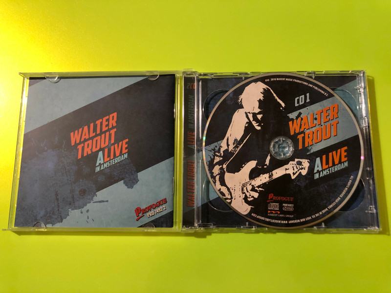 Walter Trout - Alive in Amsterdam Autographed Provogue 2-CD Set (819873013532)
