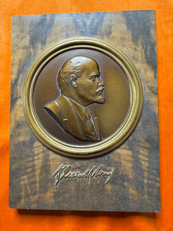 Leningrad Mint Soviet Vladimir Lenin Portrait Table Bas-Relief Plaque (LeninTablePortrait )
