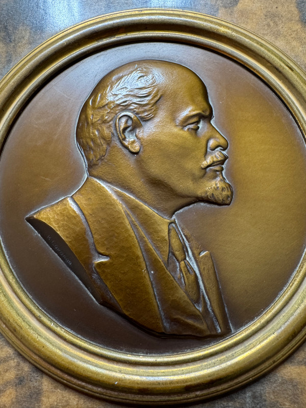 Leningrad Mint Soviet Vladimir Lenin Portrait Table Bas-Relief Plaque (LeninTablePortrait )