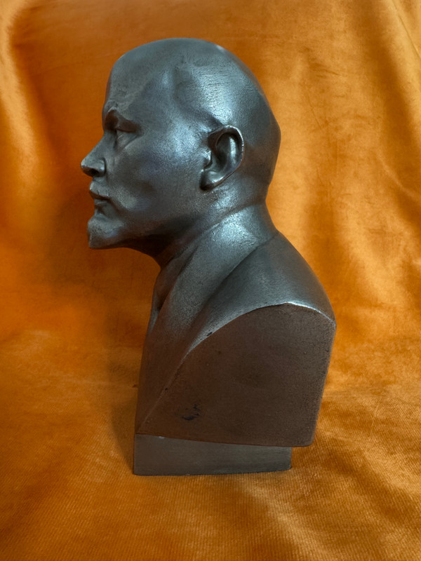 Kasli Iron Works Vintage Vladimir Lenin Cast Iron Bust (eninCastIronBust)