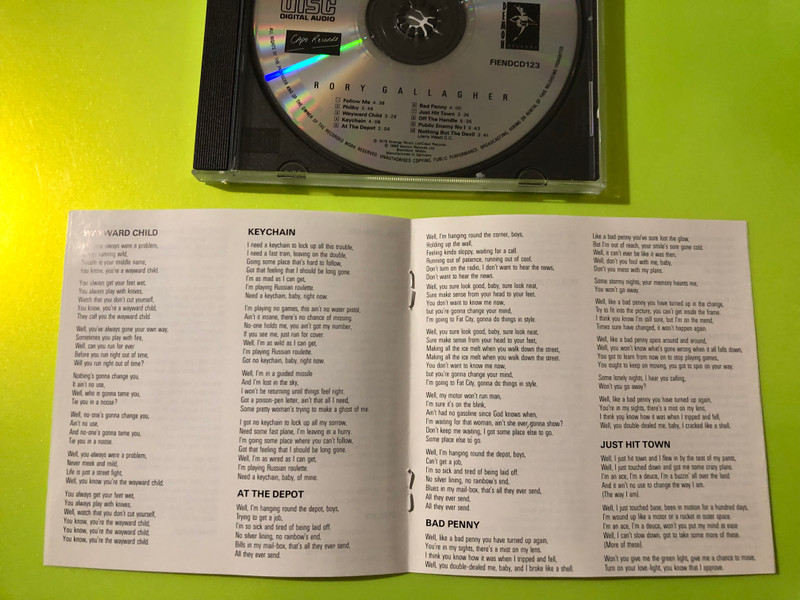 Demon Records: Rory Gallagher Top Priority CD Signed (5014757071232)
