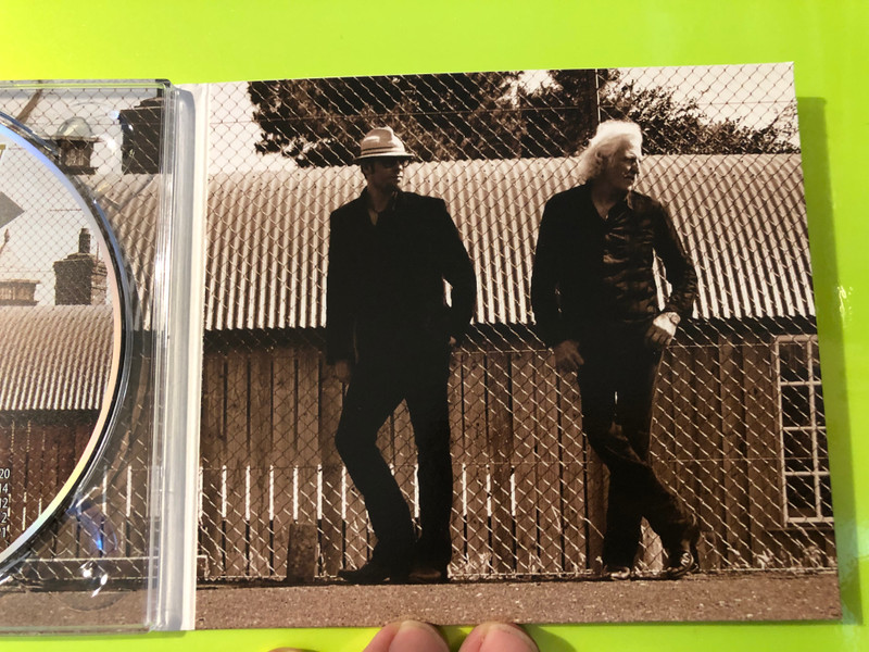 Corner House Records: The World Won't Stop - Hundred Seventy Split - Music CD Authographed (5031802034028)