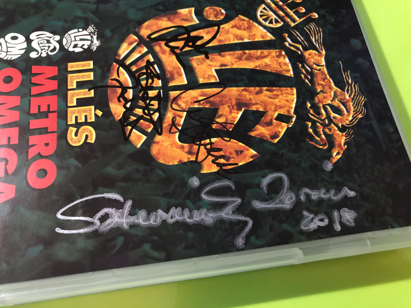Mega: Illés - Szuperkoncert Népstadion 2001 / Signed by Band Members - DVD Legendary Hungarian Reunion (5998318764255.)