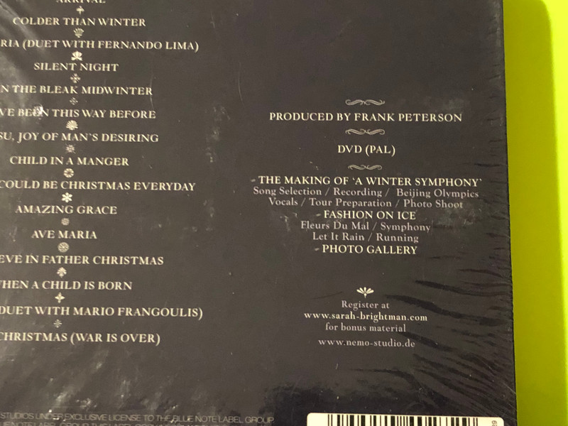 Manhattan Records: Sarah Brightman - A Winter Symphony - CD + DVD Deluxe Set (5099924402729.) 