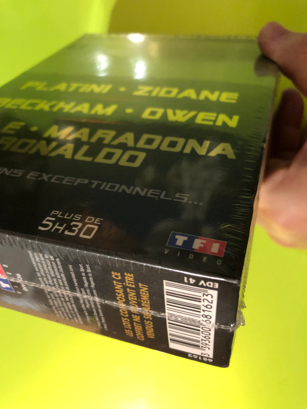 TF1 Vidéo: Les Légendes du Football — Platini, Zidane, Beckham, Owen, Pelé, Maradona, Ronaldo — 3-DVD Box Set (3393600681623) 