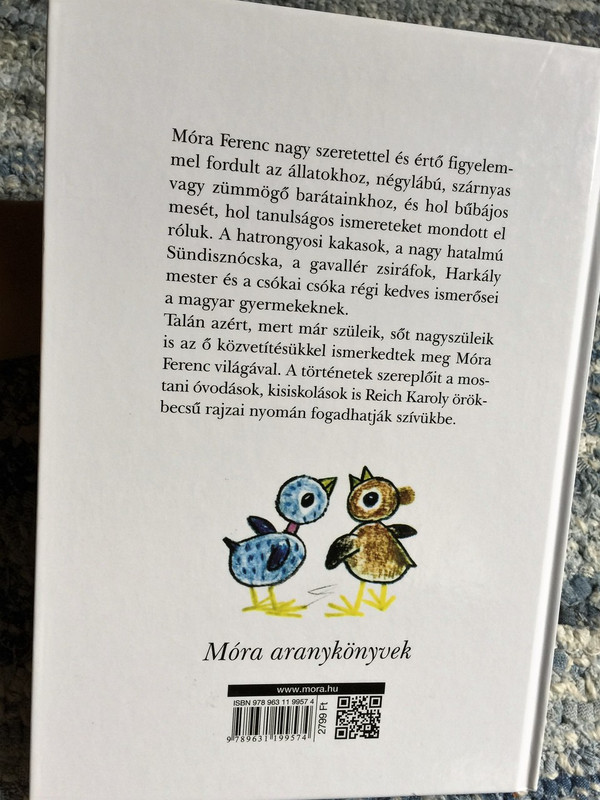 A hatrongyosi kakasok című mesegyűjteményben a 60 mese található / Hungarian 60 Folk Tales / Writer: Mora Ferenc / Illustrator: Reich Károly