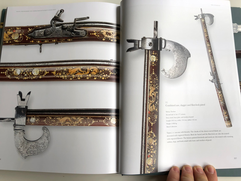Maces, War-Hammers and Topors from Hungarian Collections by Kovács S. Tibor / 101 Weapons in this book / Martin Opitz Kiadó / Over 375 colour illustrations (9789639987166)