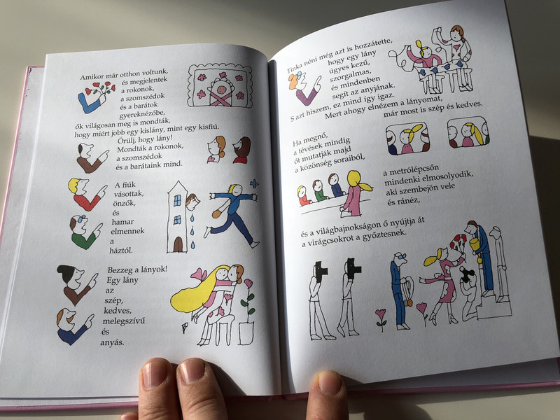 Örülj, hogy lány! - Be glad it's a Girl! / Janikovszki Éva / Réber László rajzaival / 10. Kiadás - 10. Edition / HUNGARIAN LANGUAGE HARDCOVERED BOOK (9789631199048)