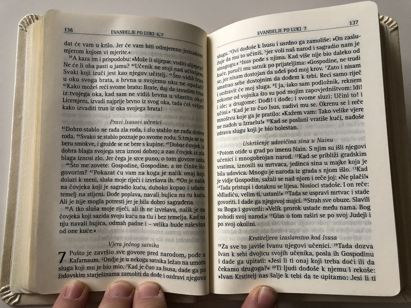 Novi Zavjet / New Testament in Croatian Language / White Leather Bound / Golden Edges / I. Saric translation (9789536709953)