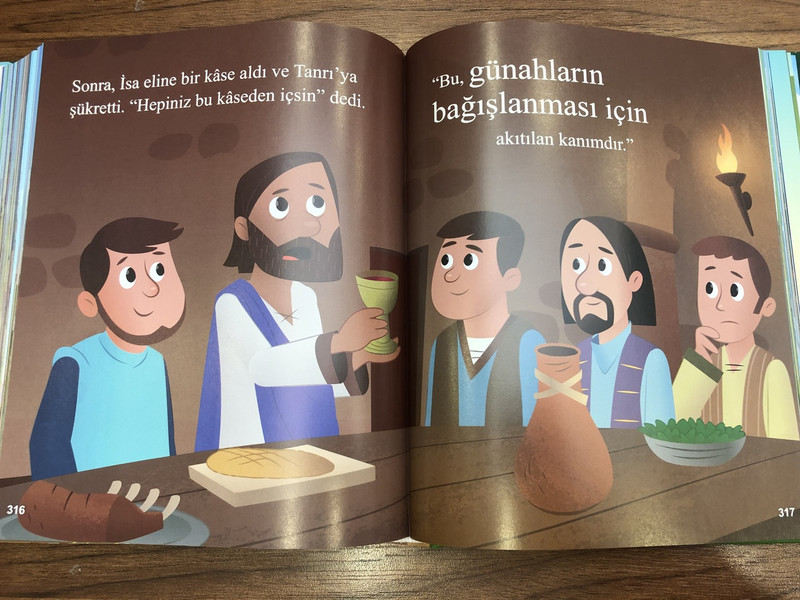 Storybook Bible in Turkish Language / Çocuklar için Kutsal Kitap Uygulaması - Öykü Kitabı / YouVersion / Hardcover (9789754621105)