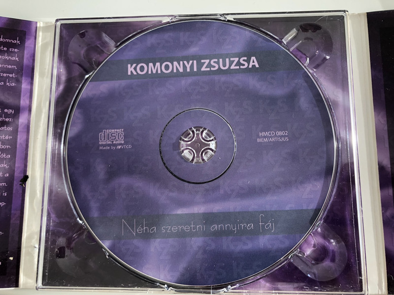 Komonyi Zsuzsa - NÉHA SZERETNI ANNYIRA FÁJ / Audio CD 2008 / Zeneszerző: Sihell Ferenc / Komonyi Zsuzsa magyar énekes, színész / Hungary
