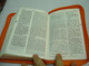 Chinese-English Bible, Orange Wood-Textured Zippered Vinyl with Golden Edges / English Standard Version (ESV)