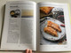 Das Strudelkochbuch / German language cookbook - the Strudel / Corvina Verlag 2003 / Hardcover (9631352773)